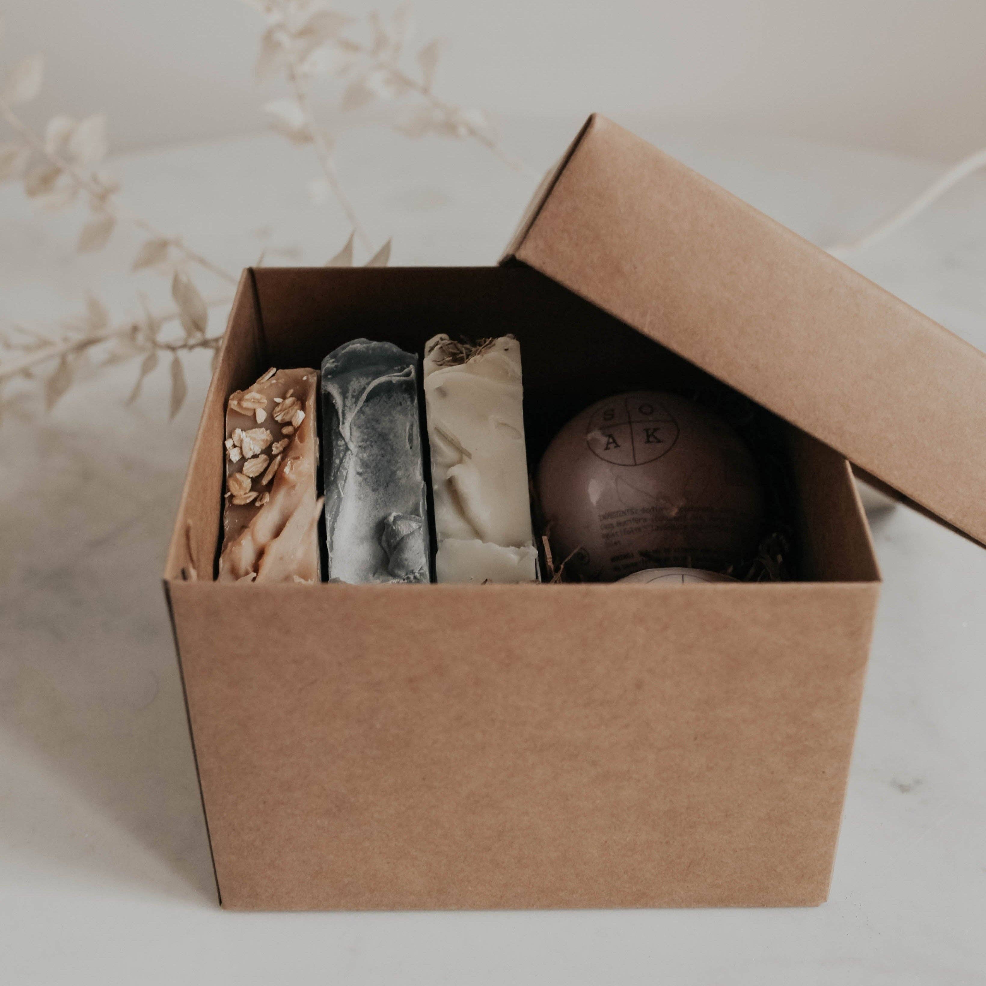 Gift Box: 2 Bath Bombs + 3 Soap Bars - Made in Canada