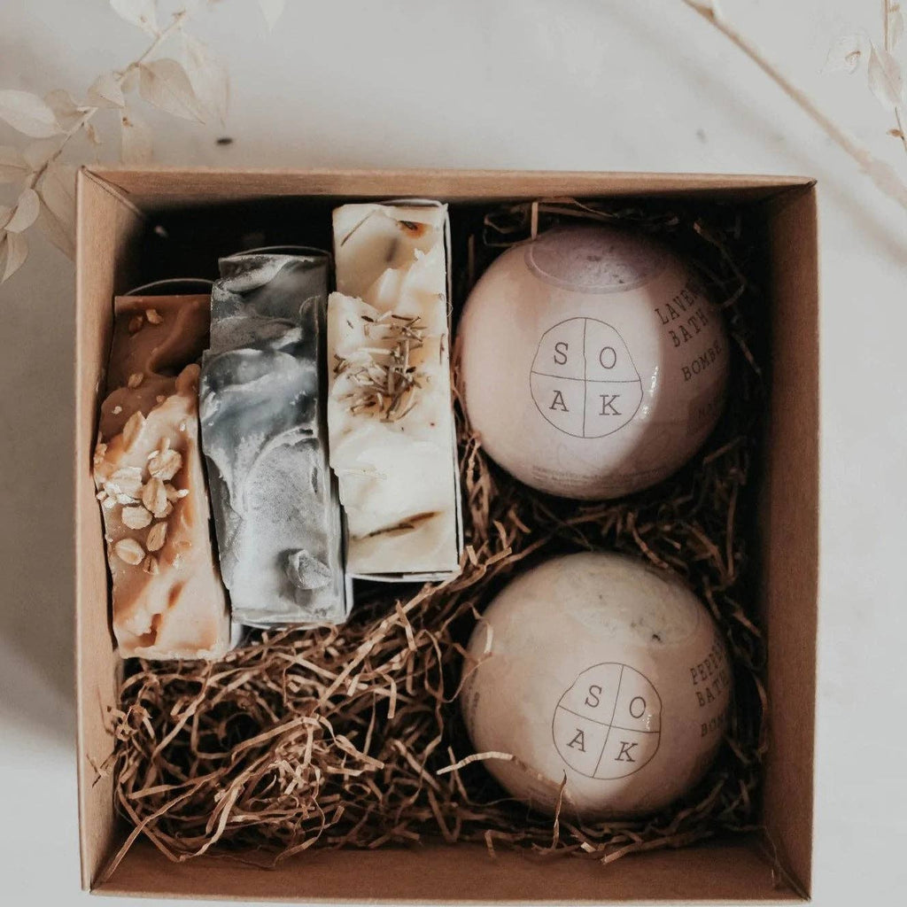 Gift Box: 2 Bath Bombs + 3 Soap Bars - Made in Canada
